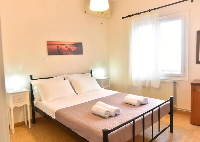 In Koomkapi Hriszí Aktí Haniá